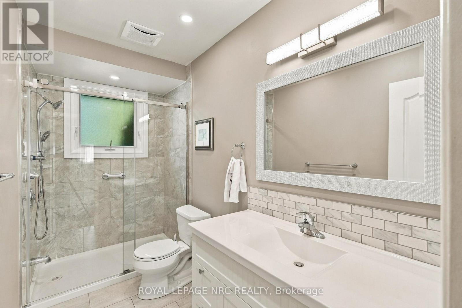 13 Hardwood Grove, St. Catharines, Ontario  L2P 1K3 - Photo 25 - X13846836