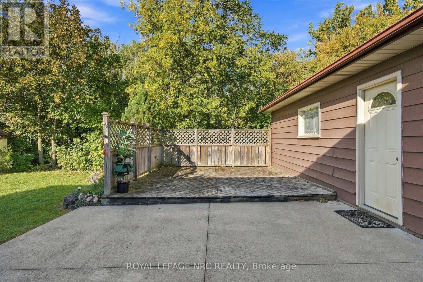 13 Hardwood Grove, St. Catharines, Ontario  L2P 1K3 - Photo 35 - X13846836
