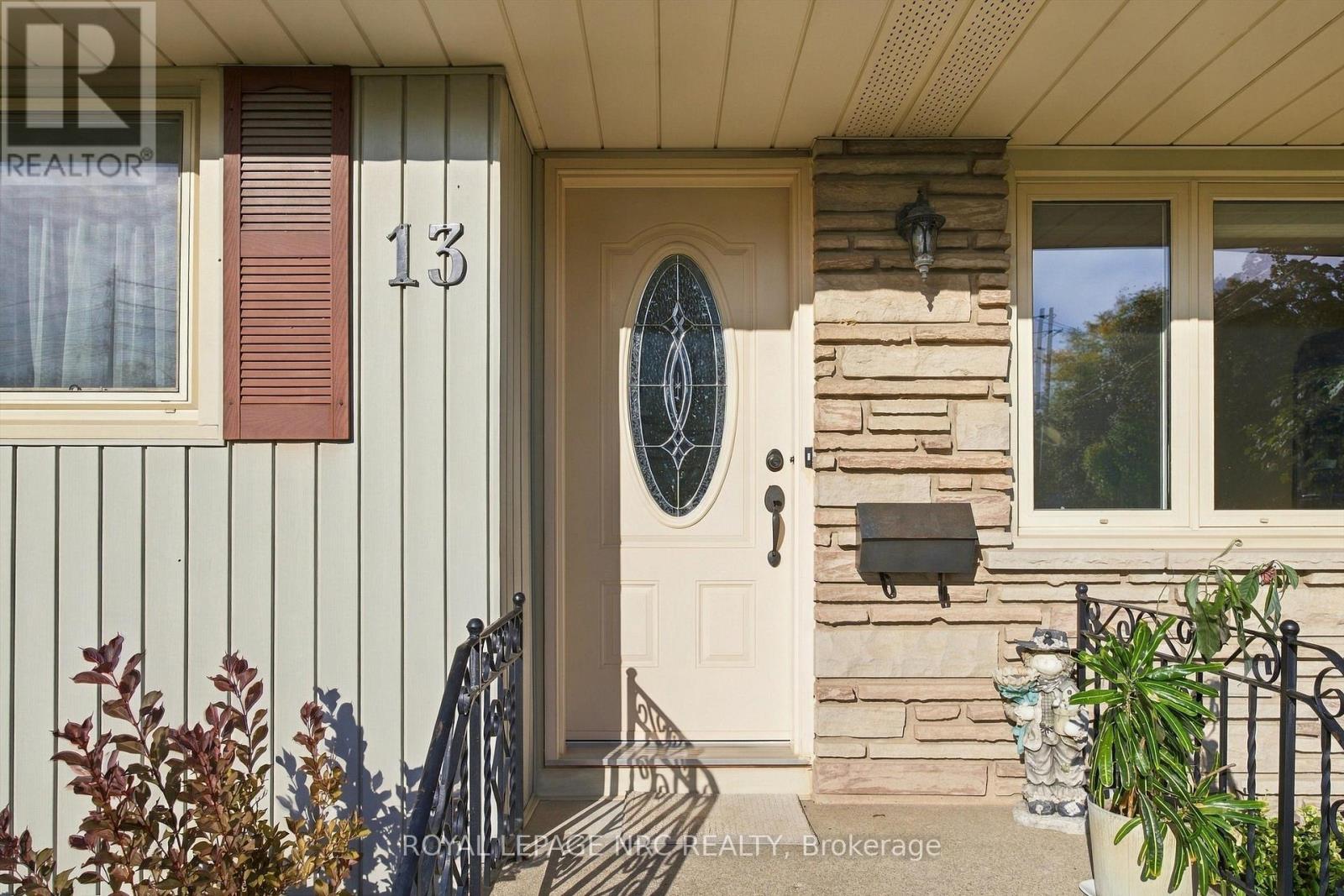 13 Hardwood Grove, St. Catharines, Ontario  L2P 1K3 - Photo 50 - X13846836