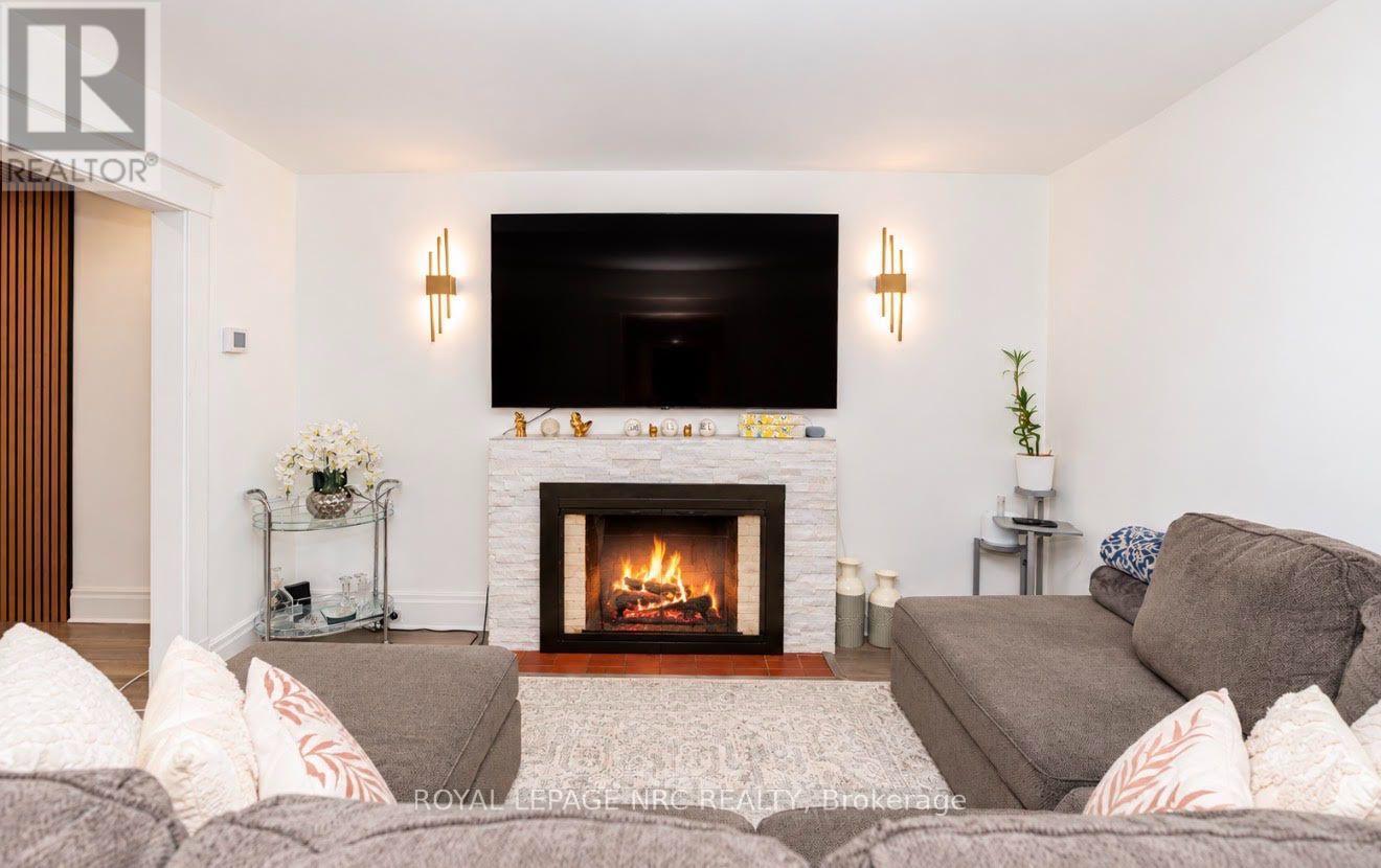 243 Geneva Street, St. Catharines, Ontario  L2R 4R2 - Photo 11 - X13846972