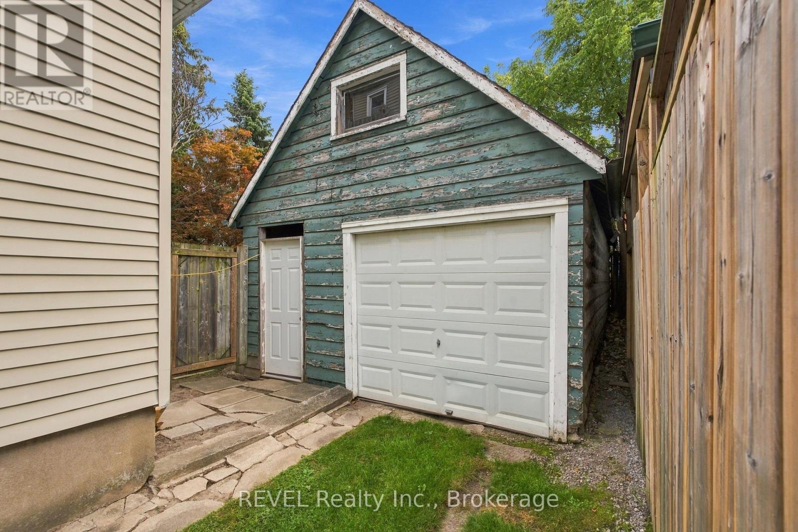 132 Hellems Avenue, Welland, Ontario  L3B 3B3 - Photo 8 - X13847016