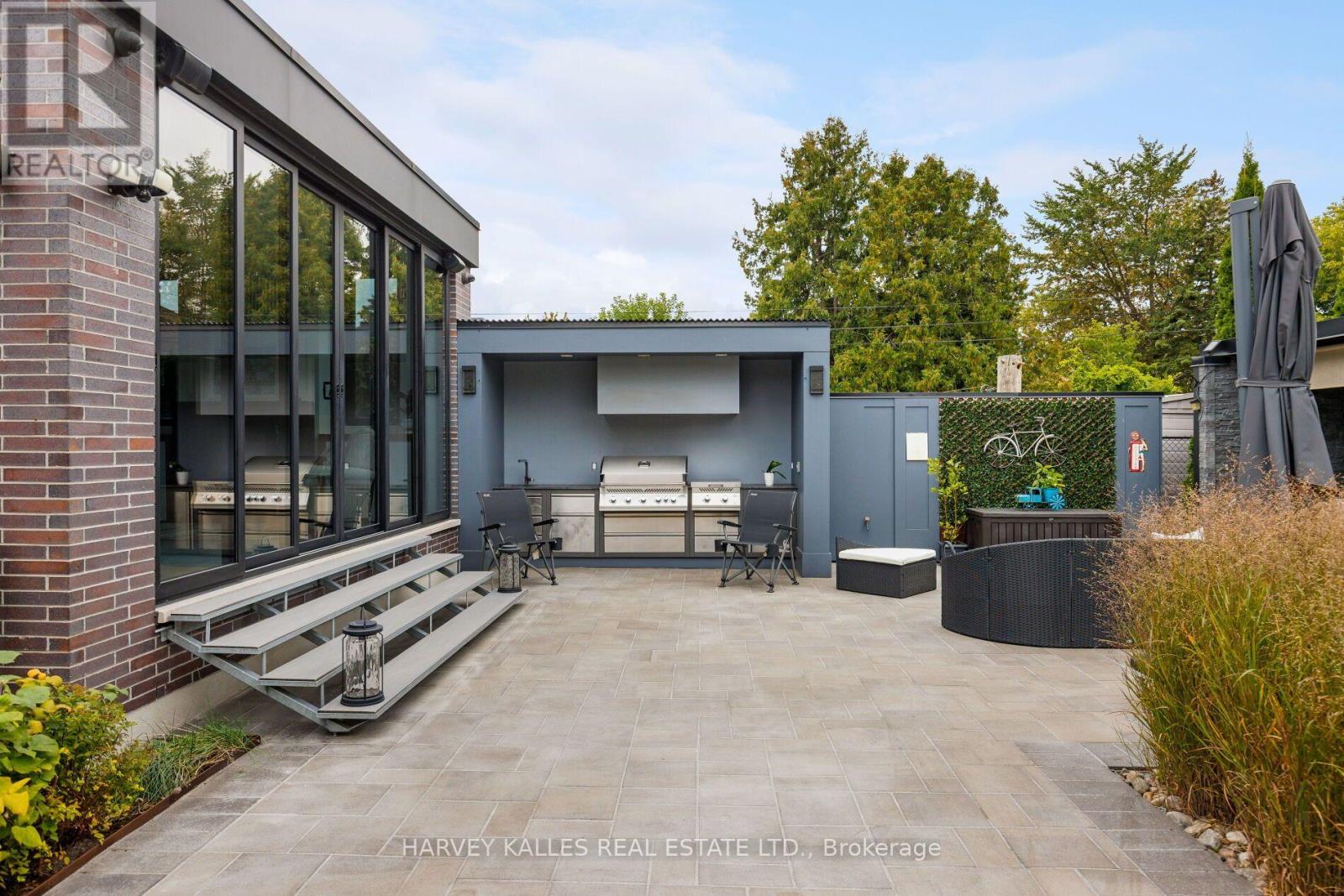 16 Graystone Gardens, Toronto, Ontario  M8Z 3C3 - Photo 16 - W13846858