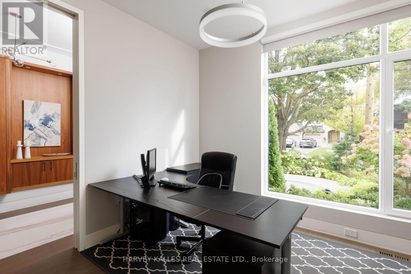 16 Graystone Gardens, Toronto, Ontario  M8Z 3C3 - Photo 4 - W13846858