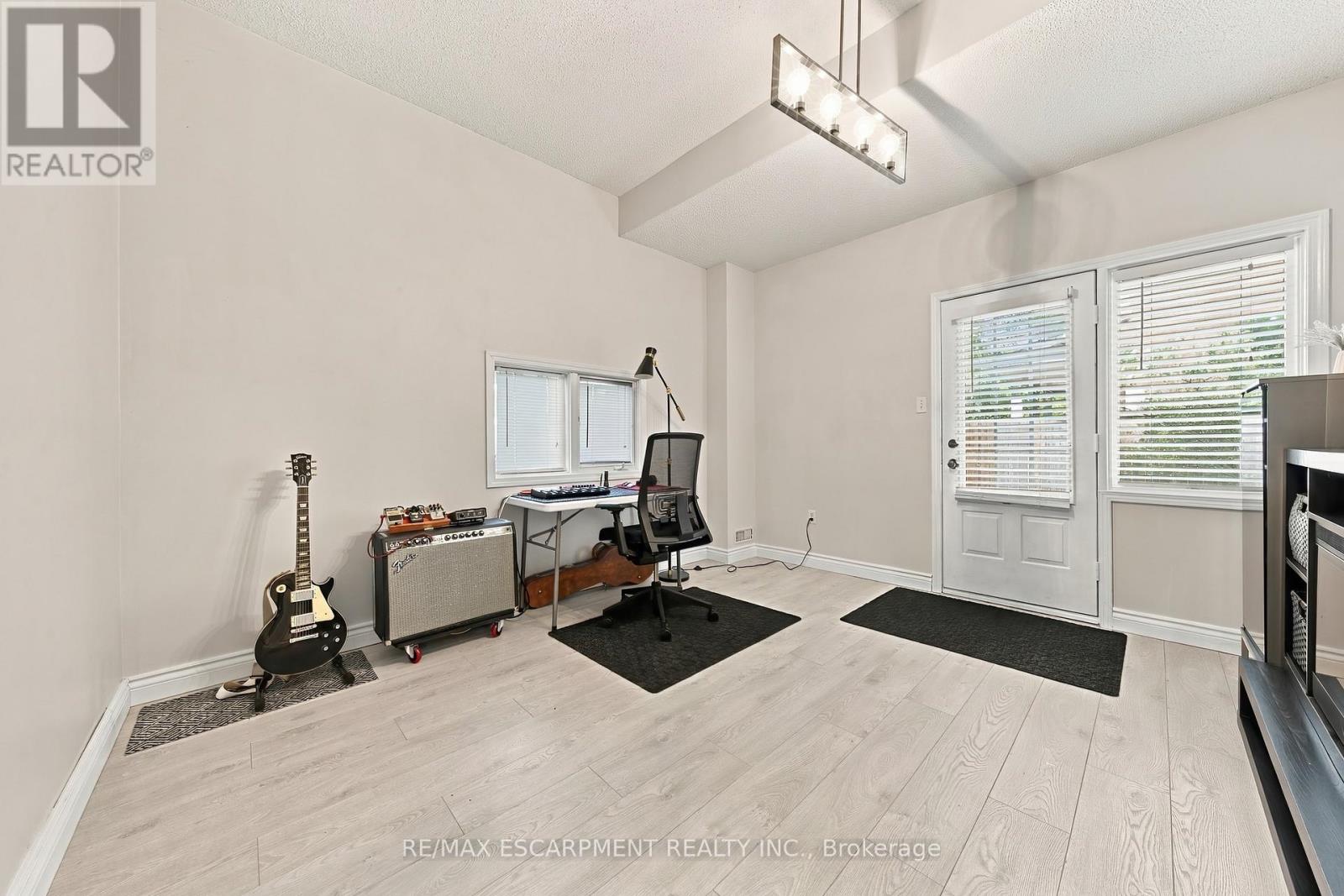 2239 Prescott Place, Burlington, Ontario  L7L 6L3 - Photo 31 - W13846870