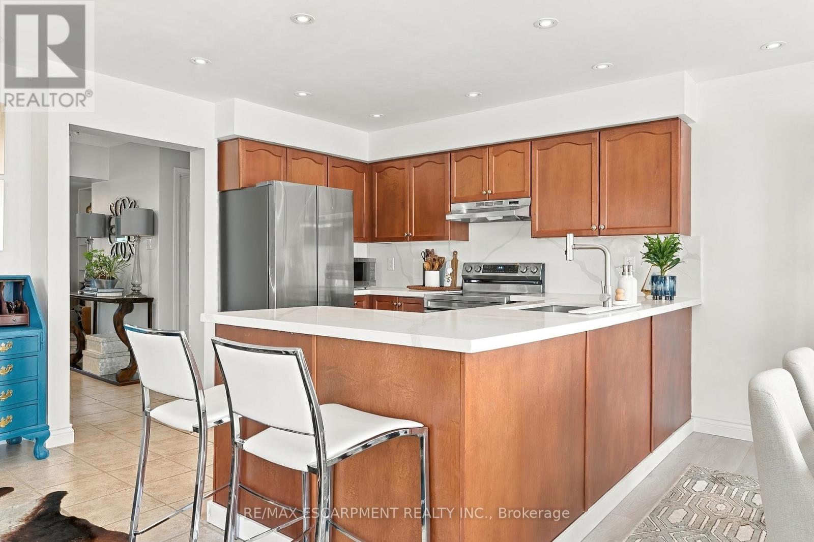 2239 Prescott Place, Burlington, Ontario  L7L 6L3 - Photo 9 - W13846870