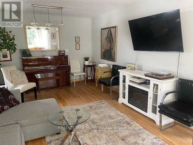 Main Floor - 1407 Kenmuir Avenue, Mississauga, Ontario  L5G 4B3 - Photo 2 - W13846916