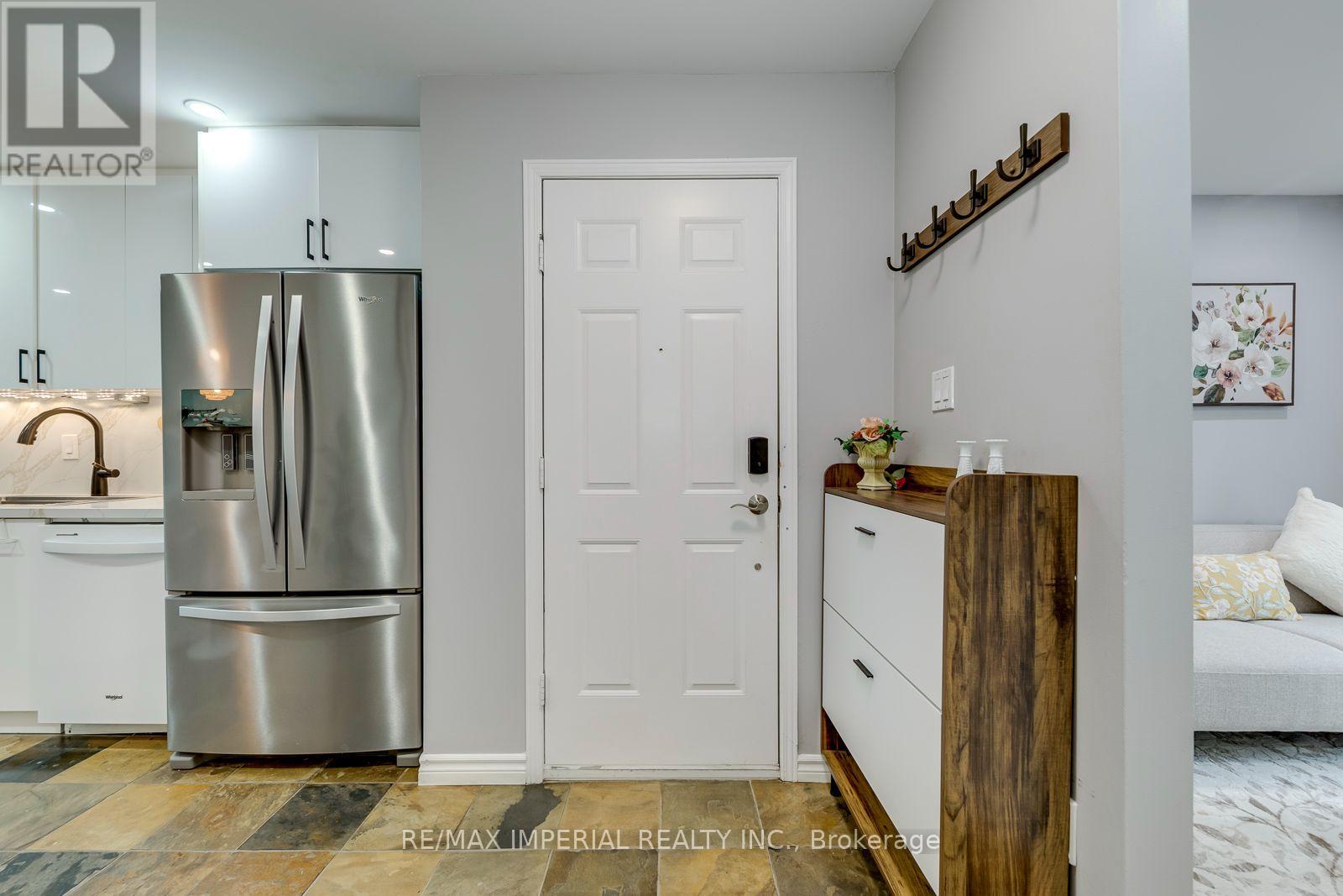 1107 Gable Drive, Oakville, Ontario  L6J 7R3 - Photo 10 - W13846942