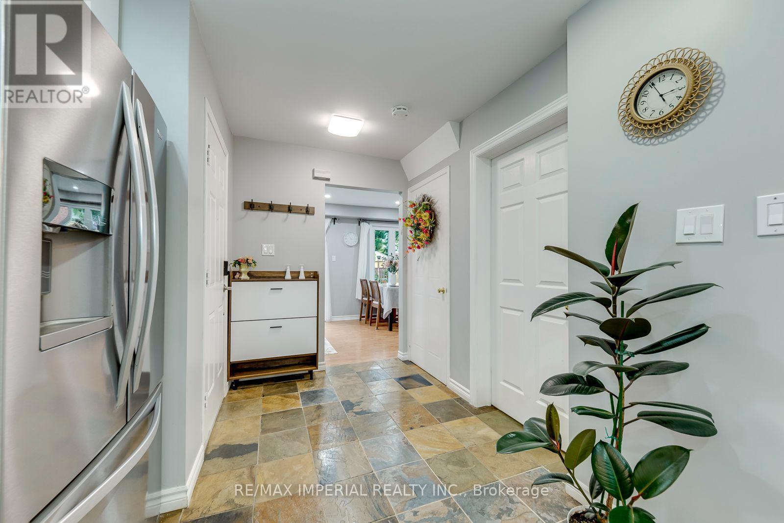 1107 Gable Drive, Oakville, Ontario  L6J 7R3 - Photo 18 - W13846942