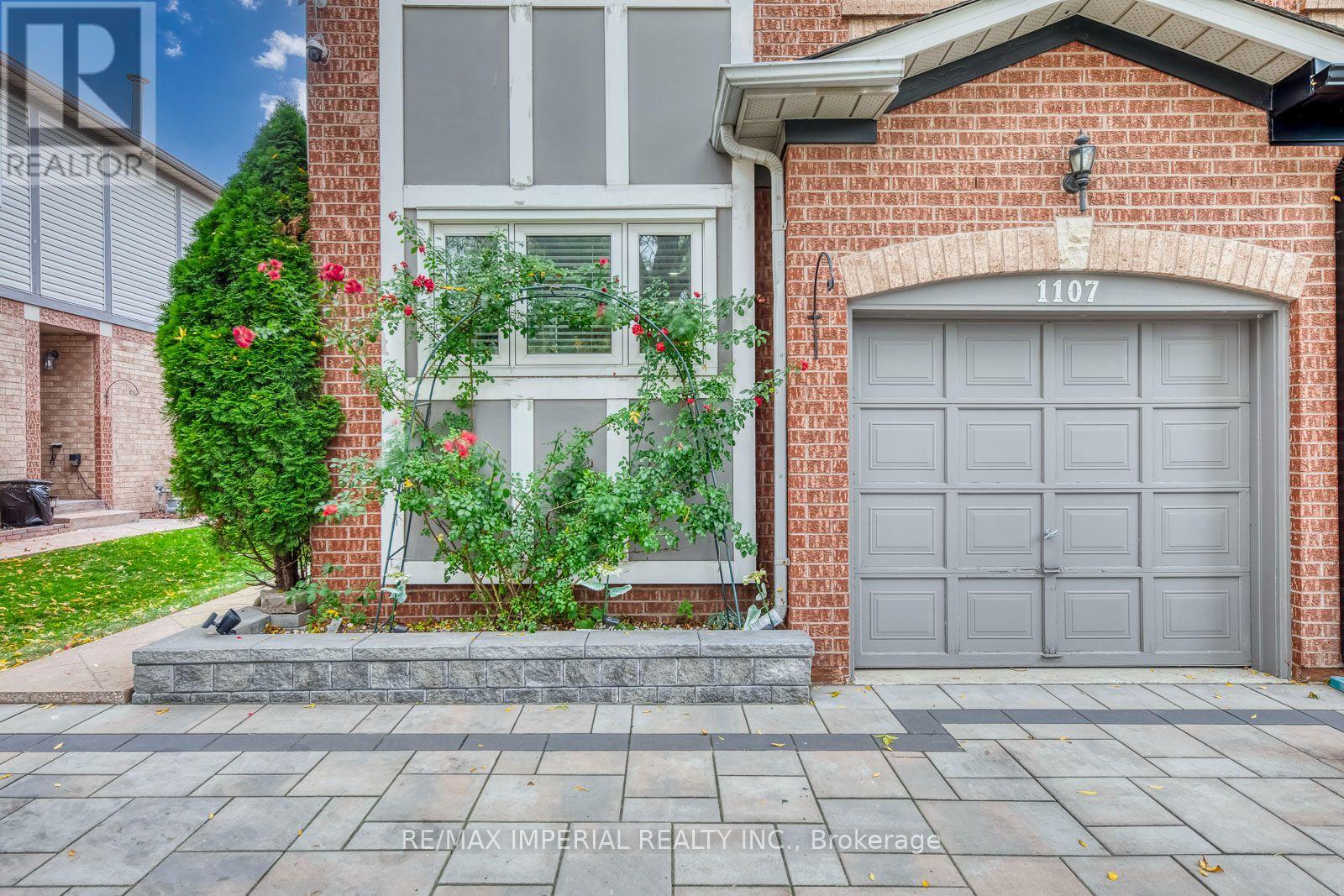 1107 Gable Drive, Oakville, Ontario  L6J 7R3 - Photo 8 - W13846942