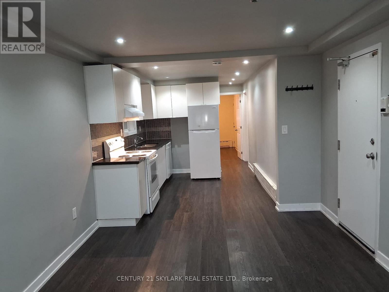 LOWER - 78 CAVELL AVENUE