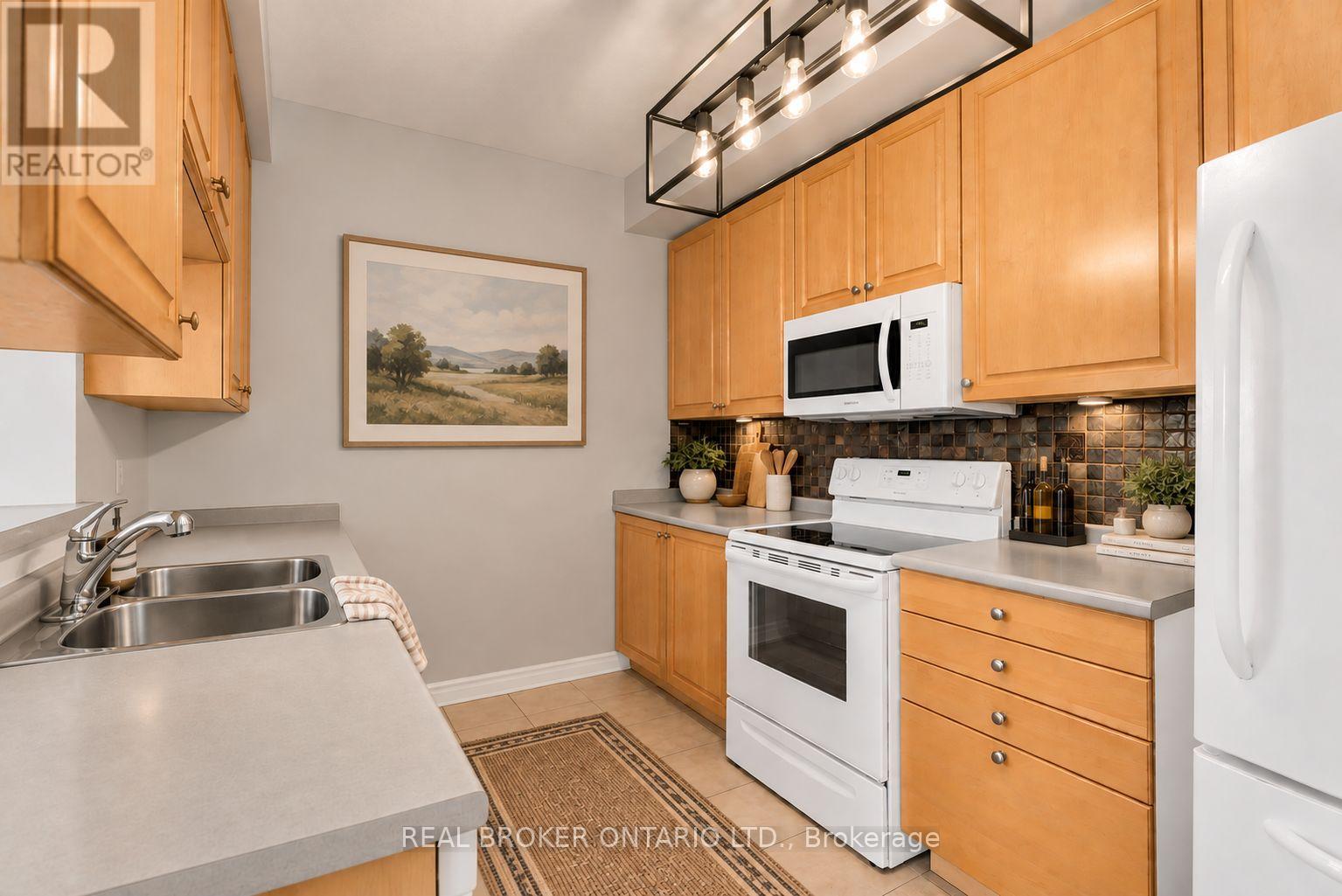 405 - 1 Belvedere Court, Brampton, Ontario  L6V 4M6 - Photo 2 - W13847040