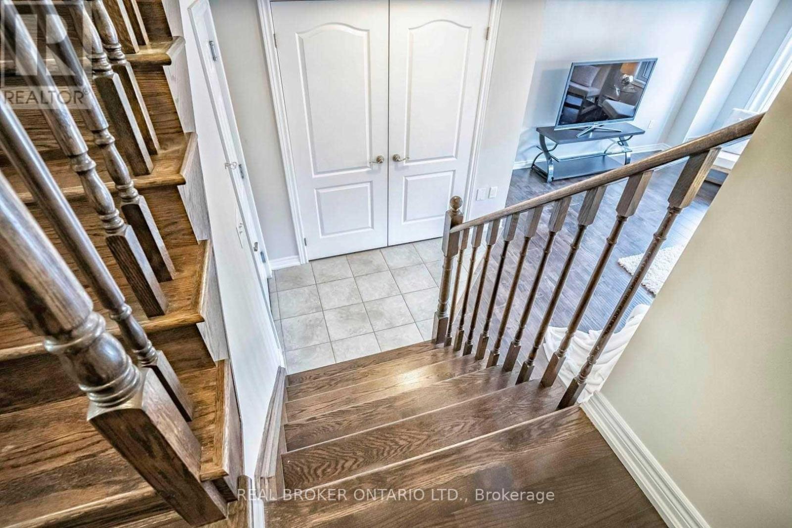 1424 Granrock Crescent, Mississauga, Ontario  L5V 0E1 - Photo 14 - W13847202