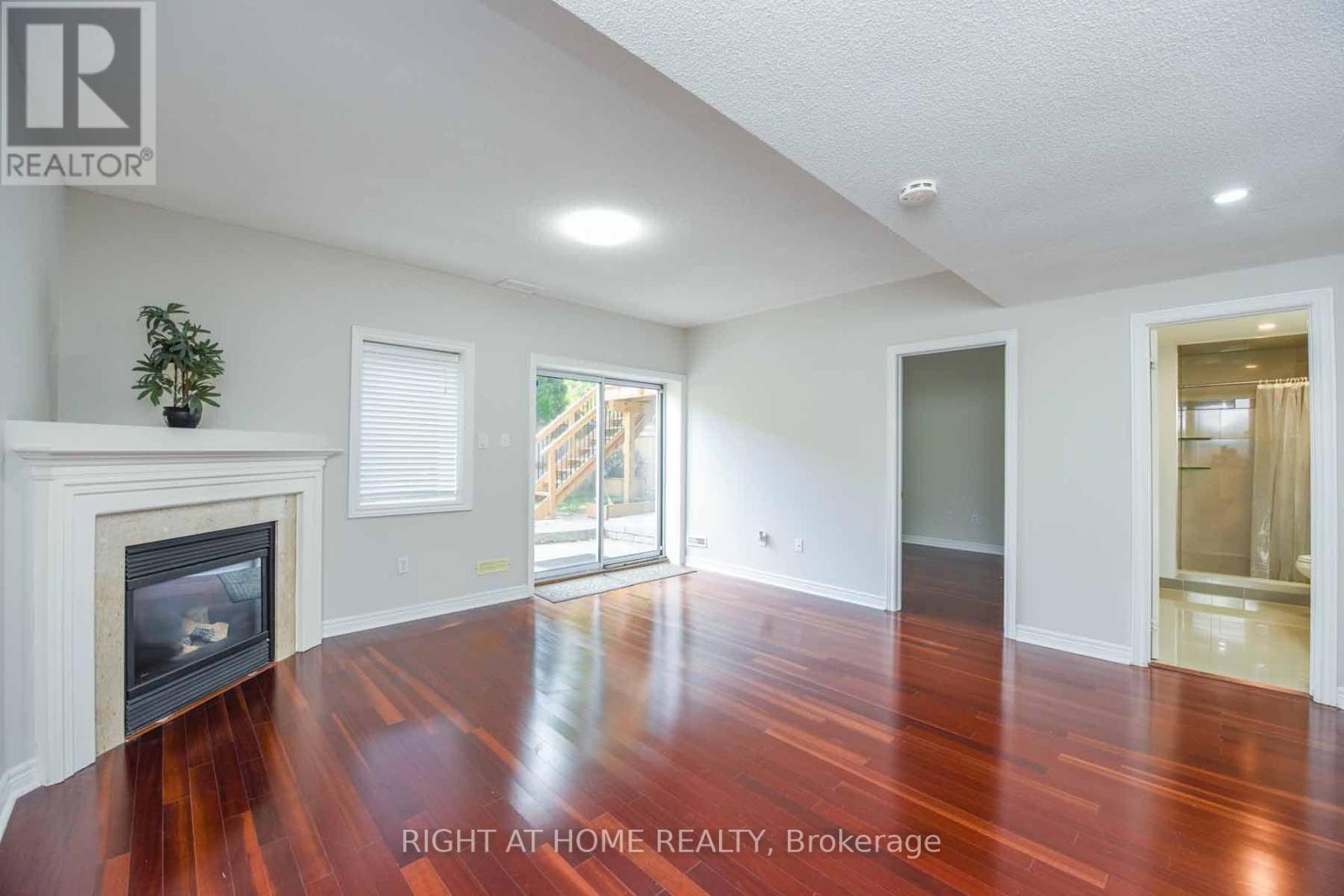 Lower - 2229 Glazebrook Circle, Oakville, Ontario  L6M 5B5 - Photo 3 - W13847276