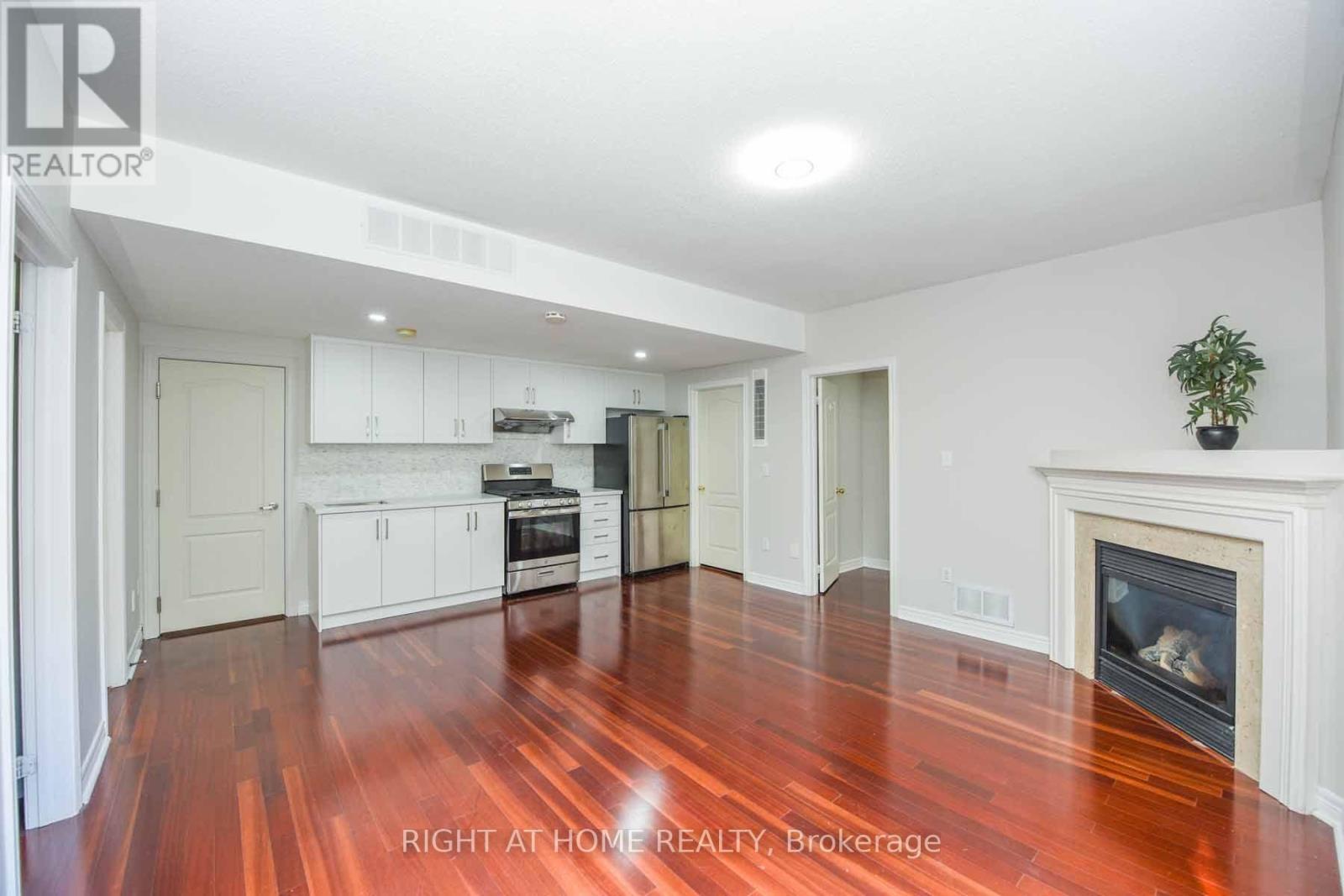 Lower - 2229 Glazebrook Circle, Oakville, Ontario  L6M 5B5 - Photo 6 - W13847276