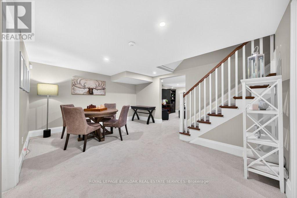 385 Rosslyn Drive, Burlington, Ontario  L7T 1S6 - Photo 35 - W13847330