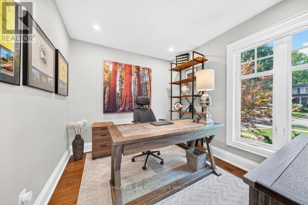 385 Rosslyn Drive, Burlington, Ontario  L7T 1S6 - Photo 4 - W13847330