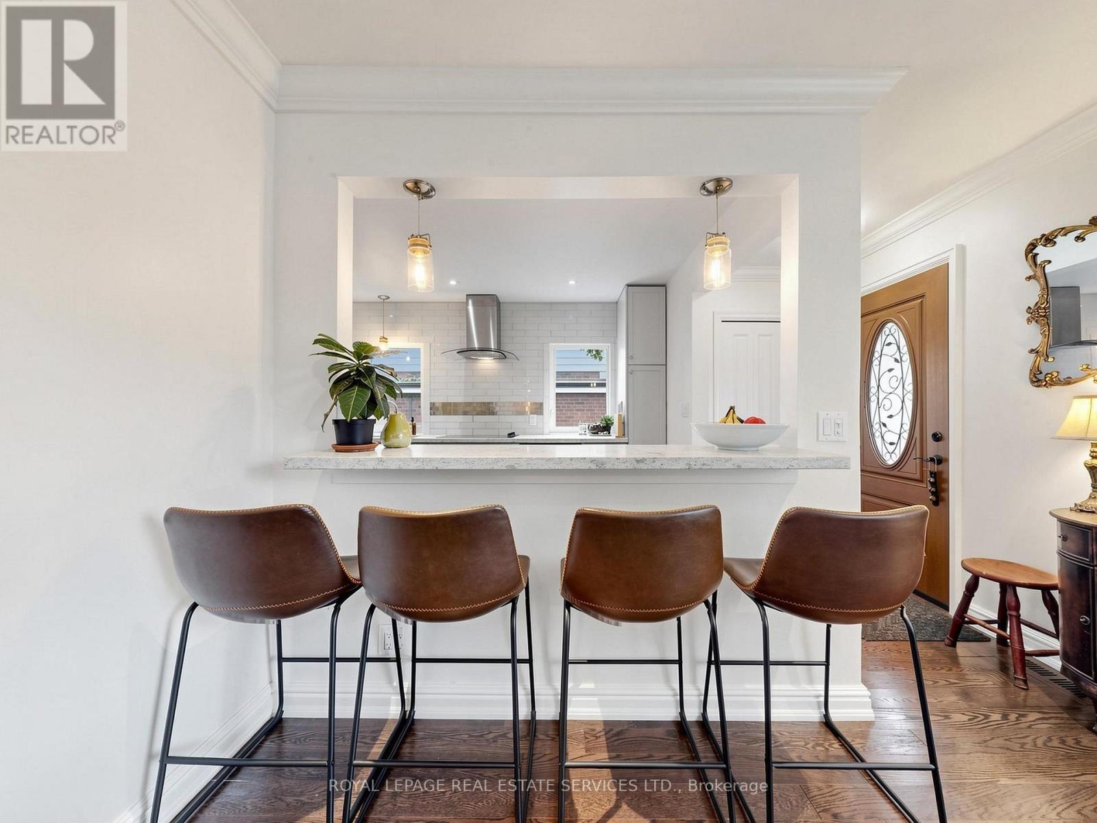 5 Ambleside Avenue, Toronto, Ontario  M8Z 2H5 - Photo 11 - W13847344