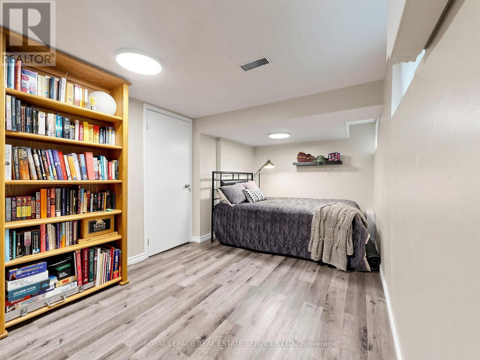 5 Ambleside Avenue, Toronto, Ontario  M8Z 2H5 - Photo 32 - W13847344