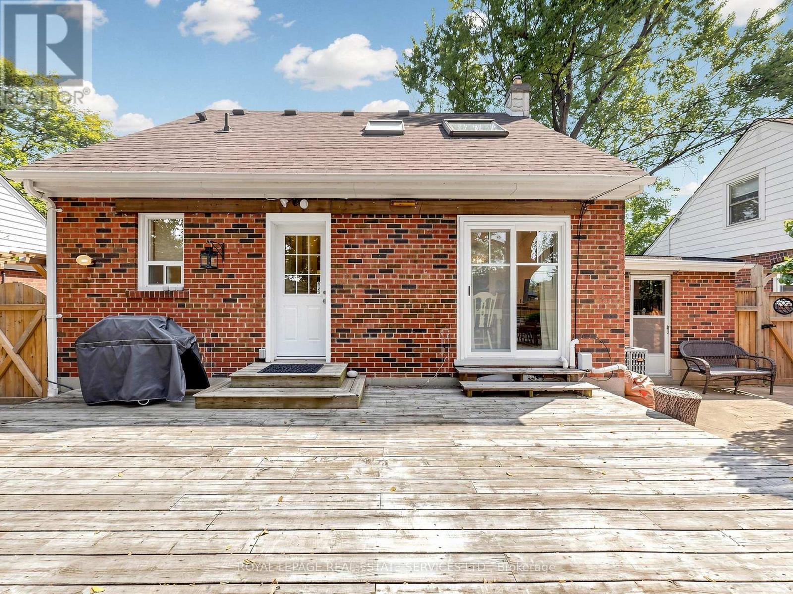 5 Ambleside Avenue, Toronto, Ontario  M8Z 2H5 - Photo 37 - W13847344