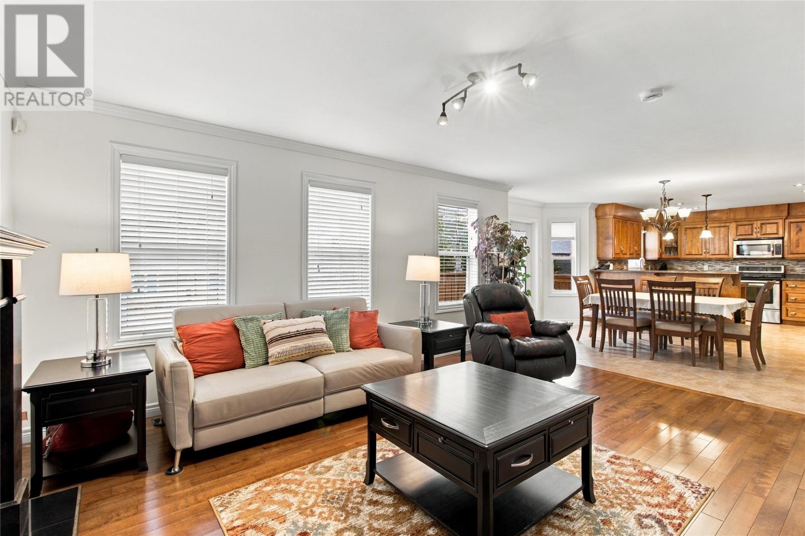 23 Hollyberry Drive, Paradise — photo 17