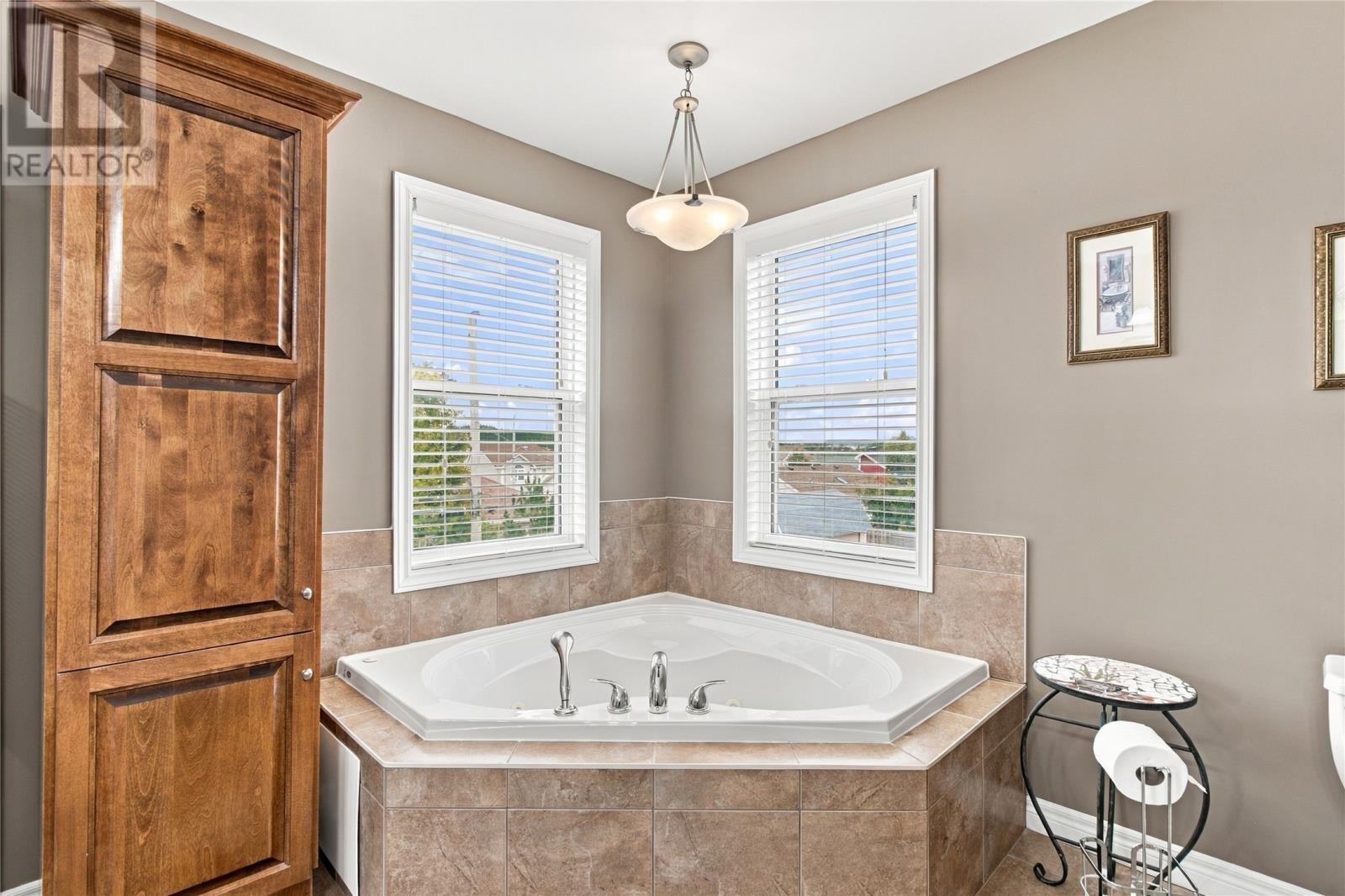 23 Hollyberry Drive, Paradise — photo 30