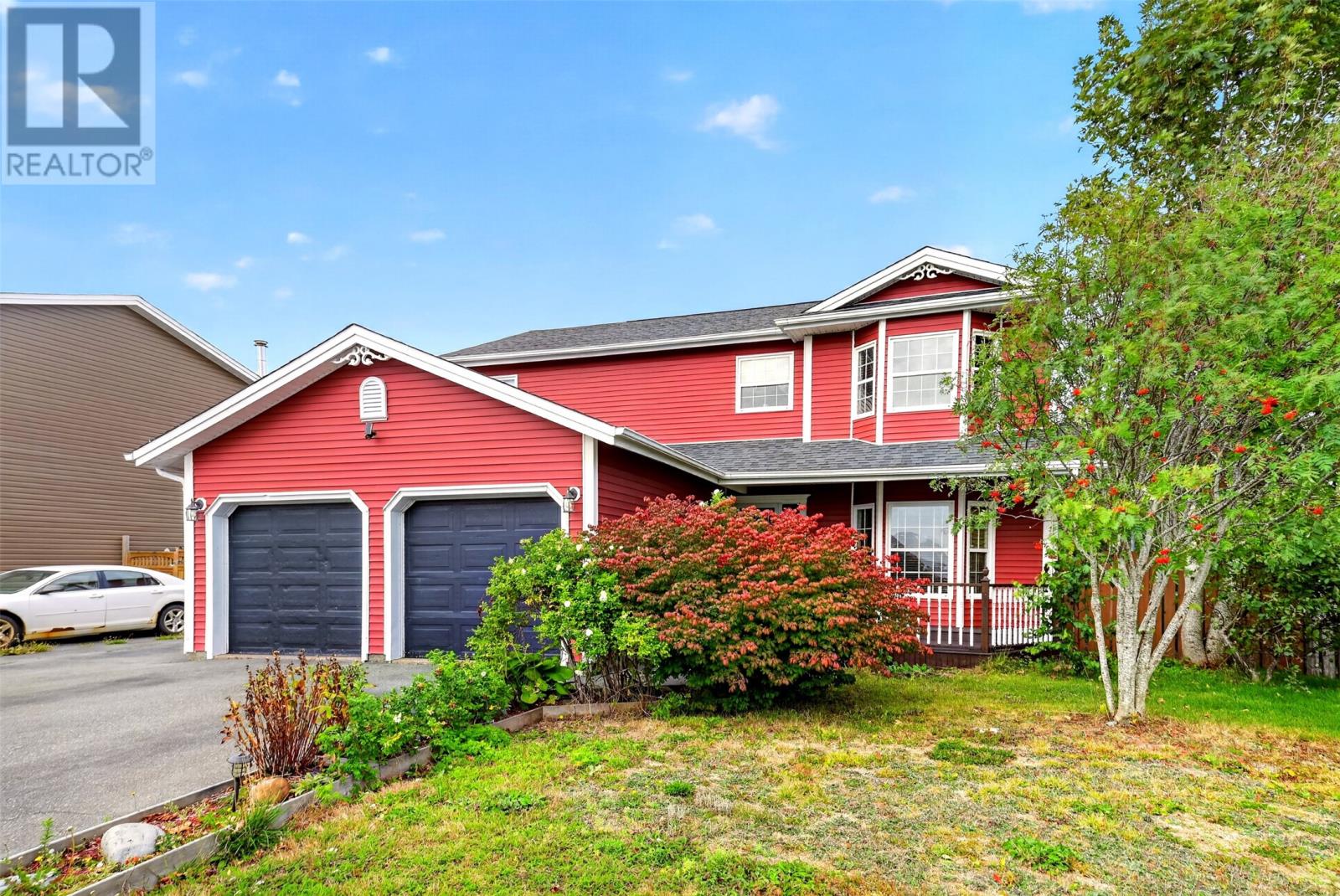 54 Halley Drive photo 2
