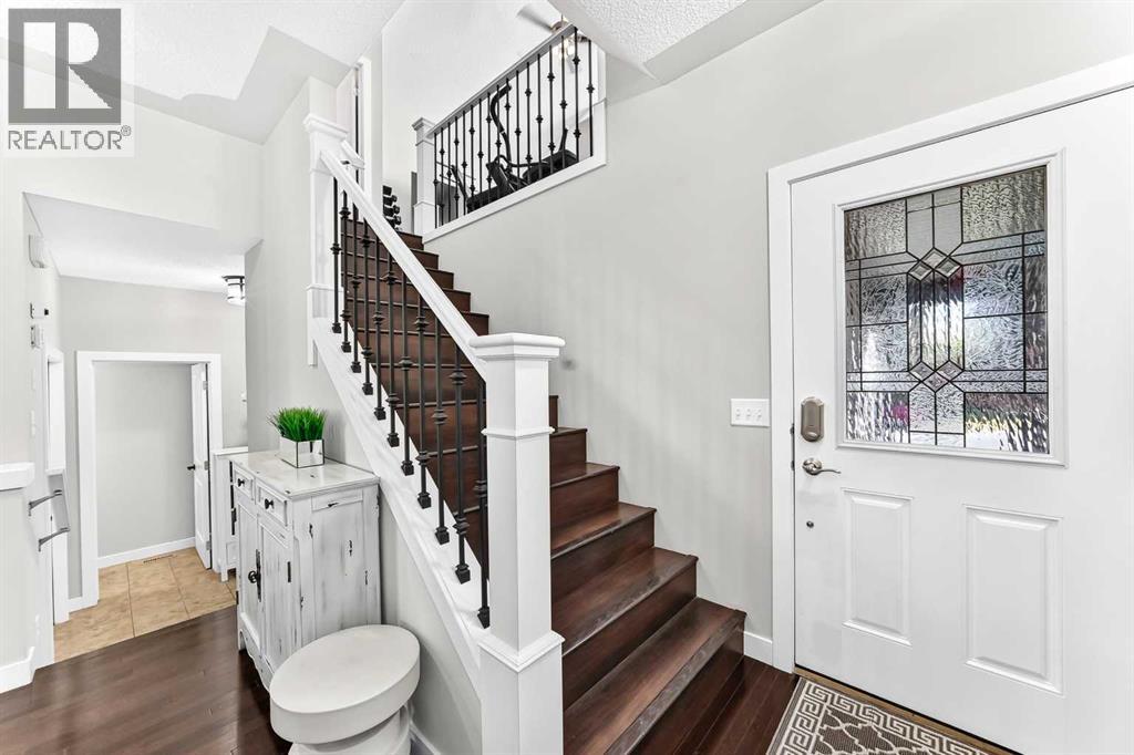 1060 Kingston Crescent SE, Airdrie, Alberta  T4A 0L4 - Photo 3 - A2349263