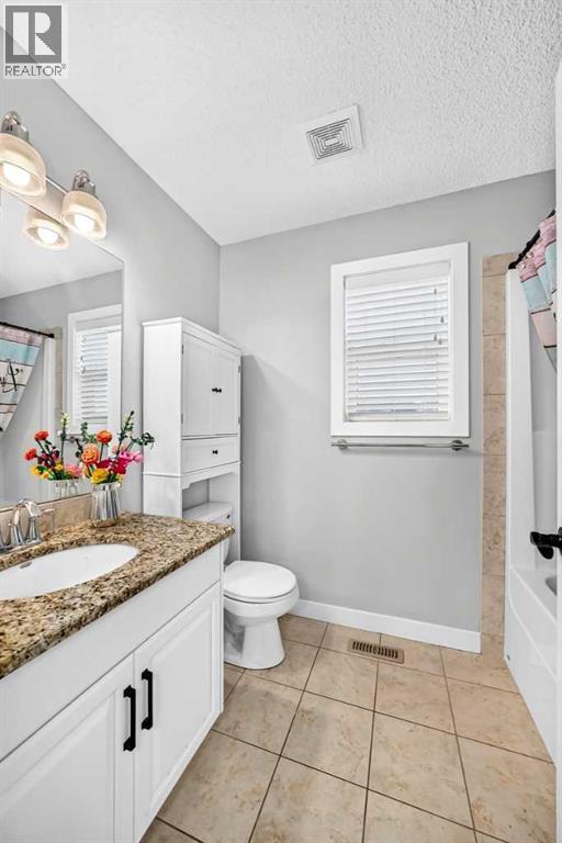 1060 Kingston Crescent SE, Airdrie, Alberta  T4A 0L4 - Photo 33 - A2349263