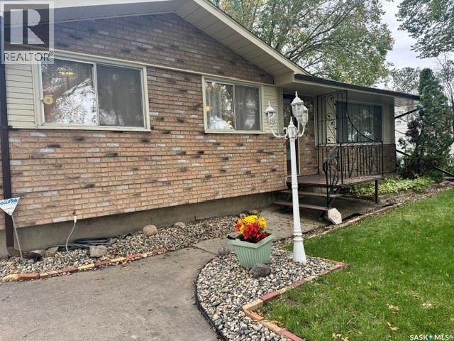 147 Woodward Avenue, Regina, Saskatchewan  S4R 3H5 - Photo 4 - SK050025