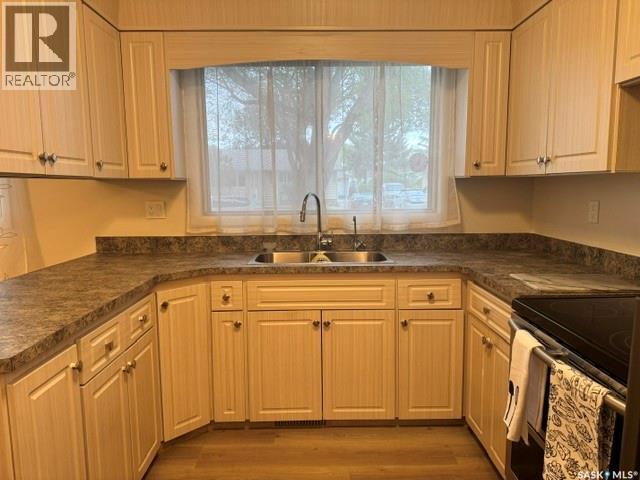 147 Woodward Avenue, Regina, Saskatchewan  S4R 3H5 - Photo 6 - SK050025