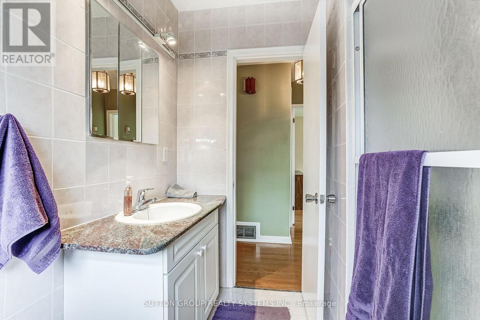 20 Taysham Crescent, Toronto, Ontario  M9V 1X2 - Photo 15 - W13768576