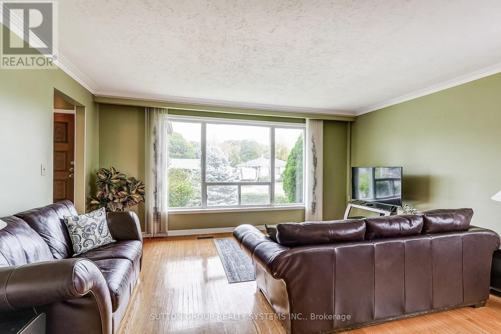 20 Taysham Crescent, Toronto, Ontario  M9V 1X2 - Photo 9 - W13768576