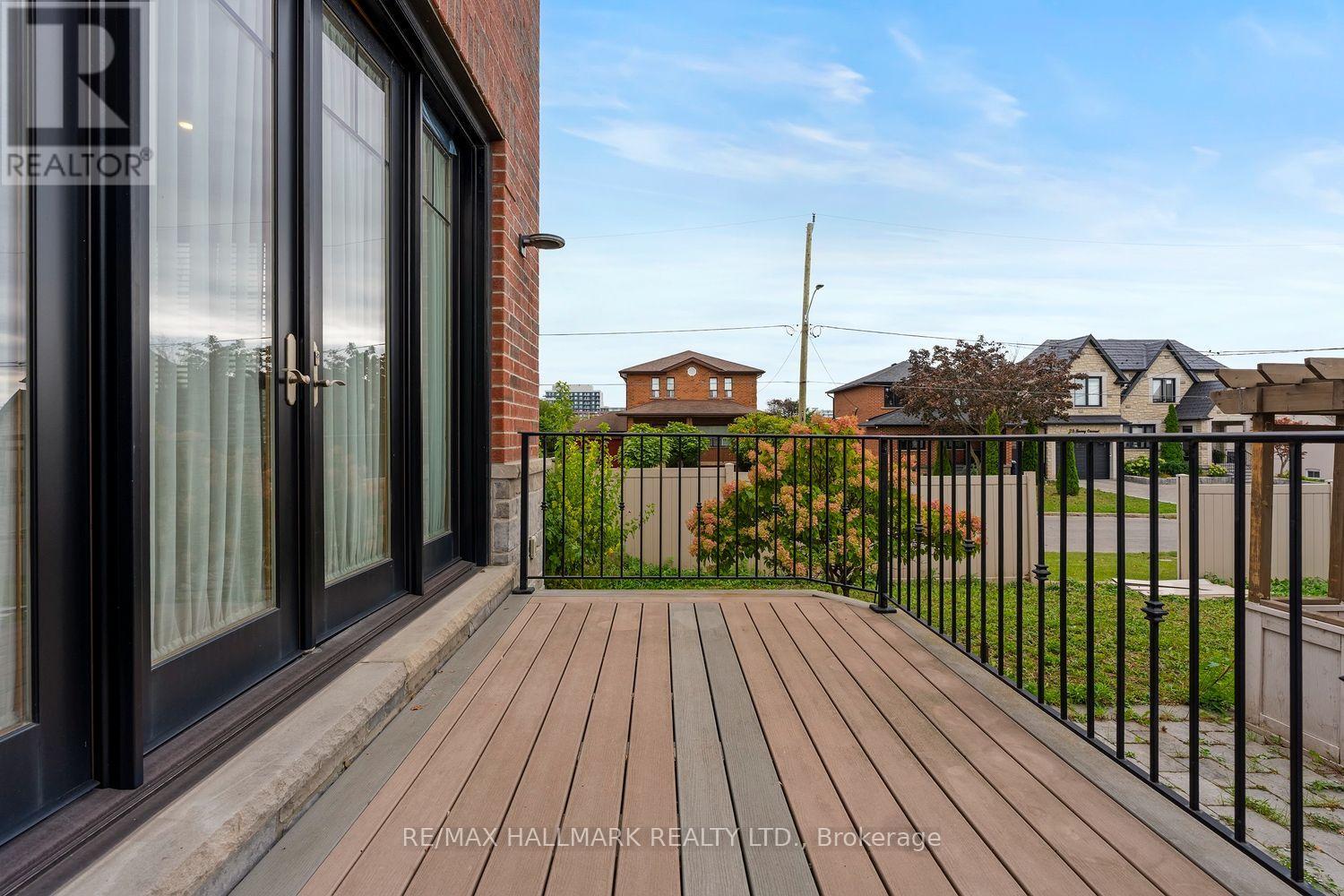 10 Sunray Crescent, Toronto, Ontario  M3M 2C5 - Photo 29 - W13821206
