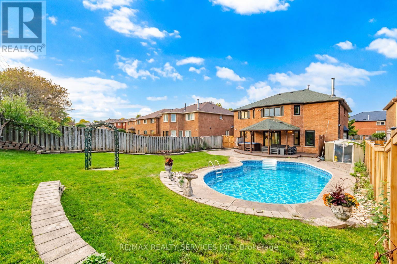 28 Corkett Drive, Brampton, Ontario  L6X 3G9 - Photo 47 - W13842580