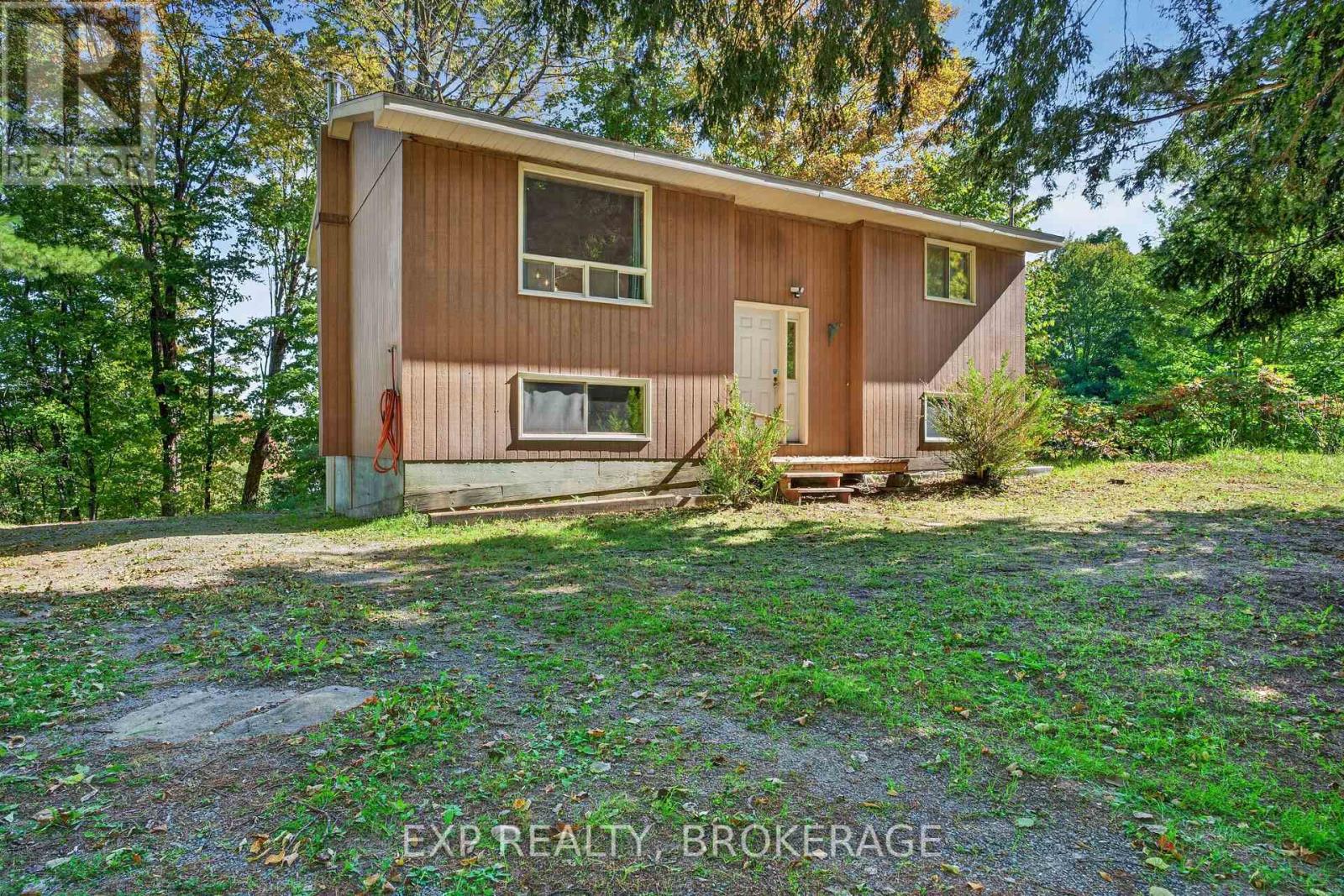 1054 York Road, Frontenac (Frontenac Centre), Ontario  K0H 2K0 - Photo 2 - X13847474