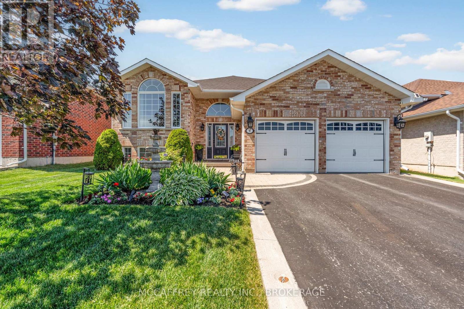 9 HARTWOOD CRESCENT, greater napanee (greater napanee), Ontario