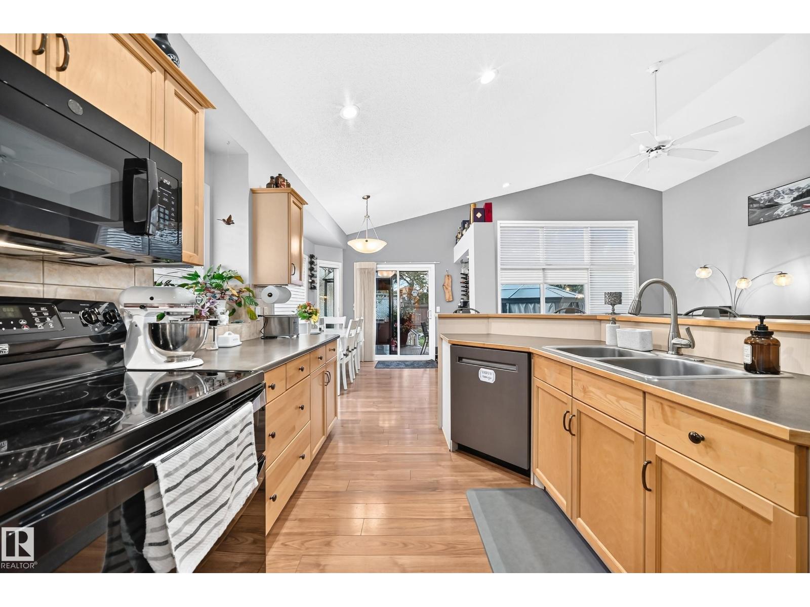 81 DUNFIELD CR