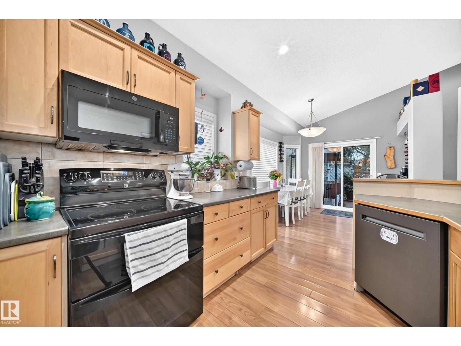 81 DUNFIELD CR