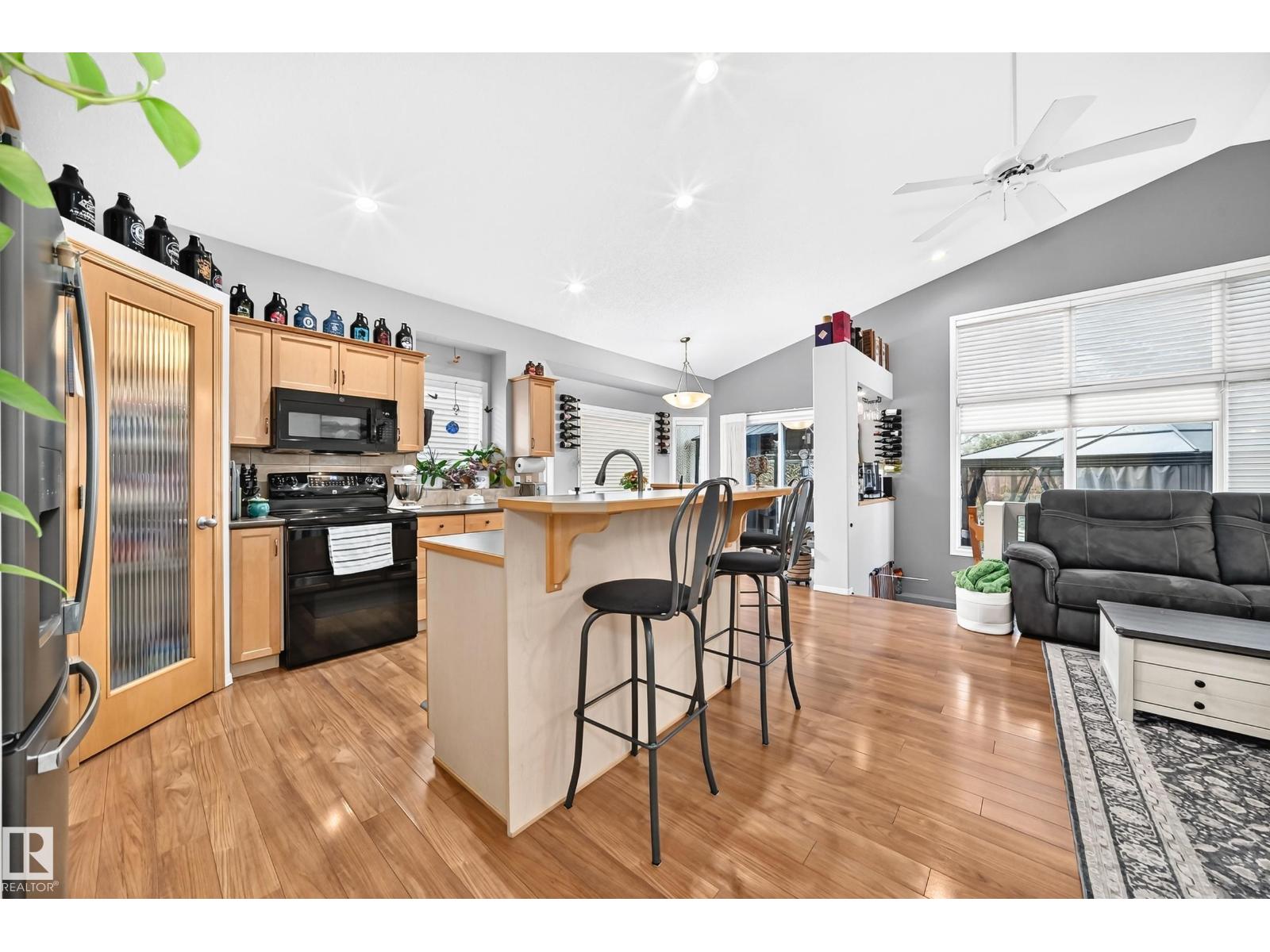 81 DUNFIELD CR