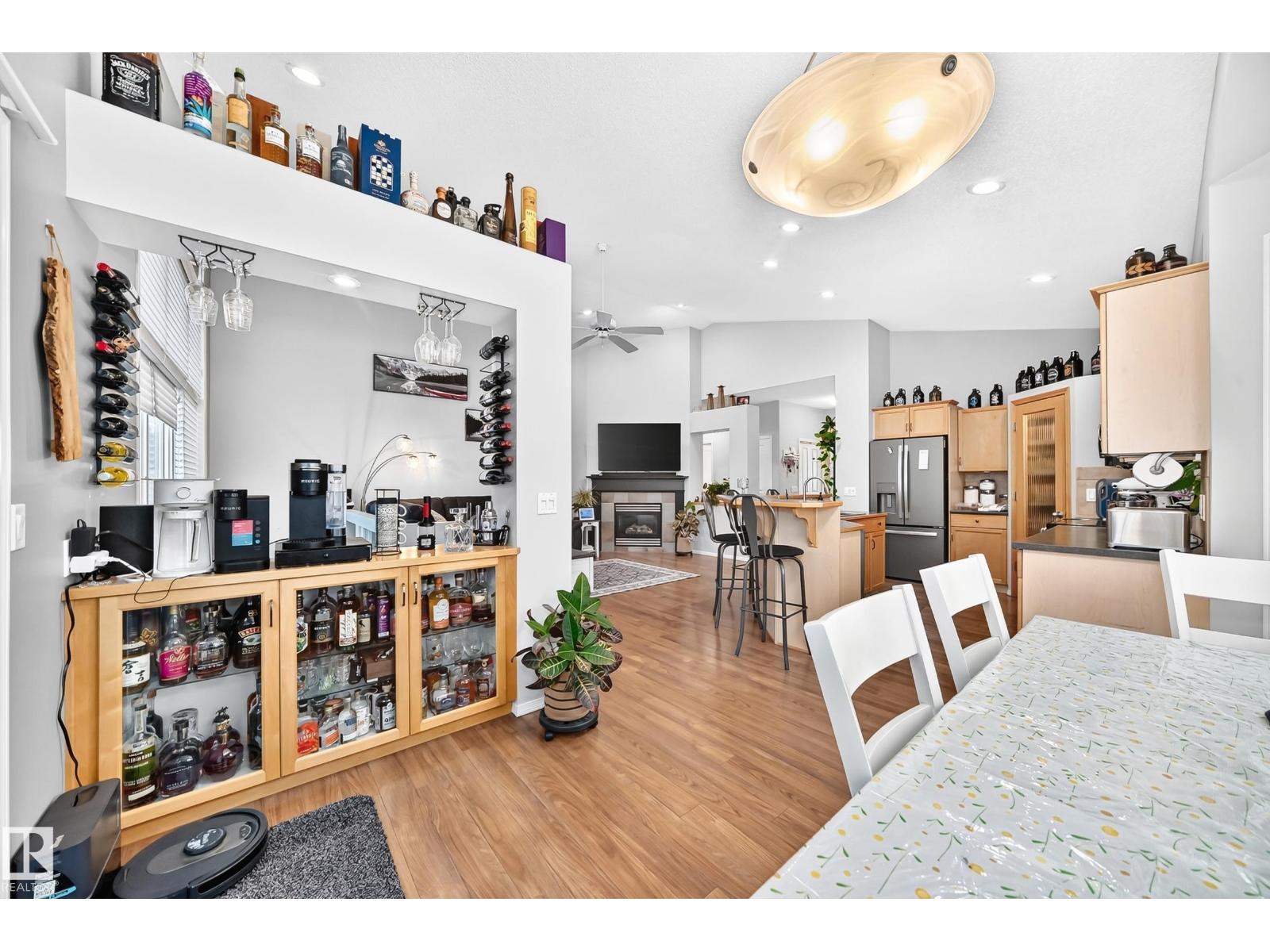 81 DUNFIELD CR