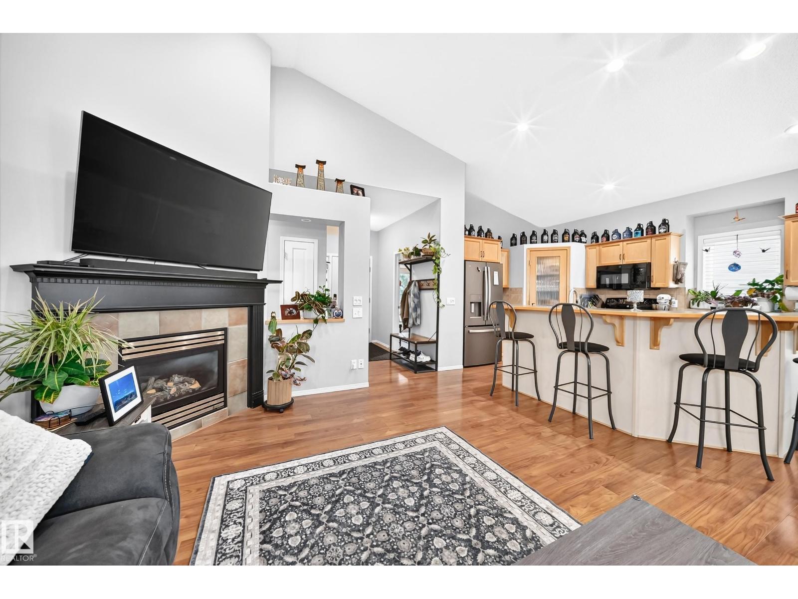 81 DUNFIELD CR