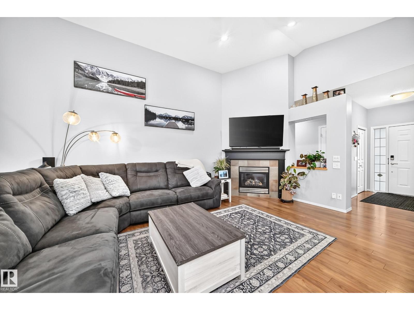 81 DUNFIELD CR