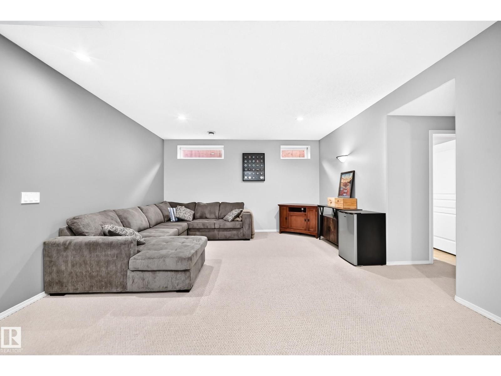 81 DUNFIELD CR