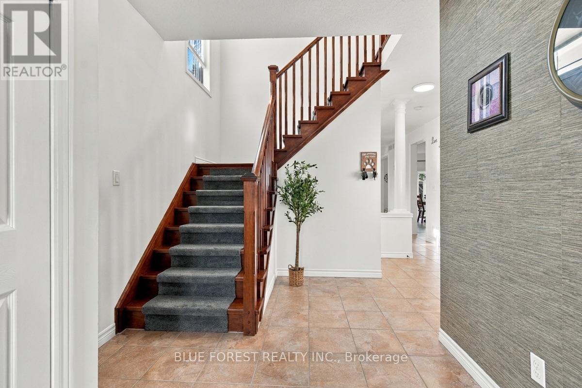 1197 Cardinal Road, London South (South U), Ontario  N6M 0C1 - Photo 7 - X13847532