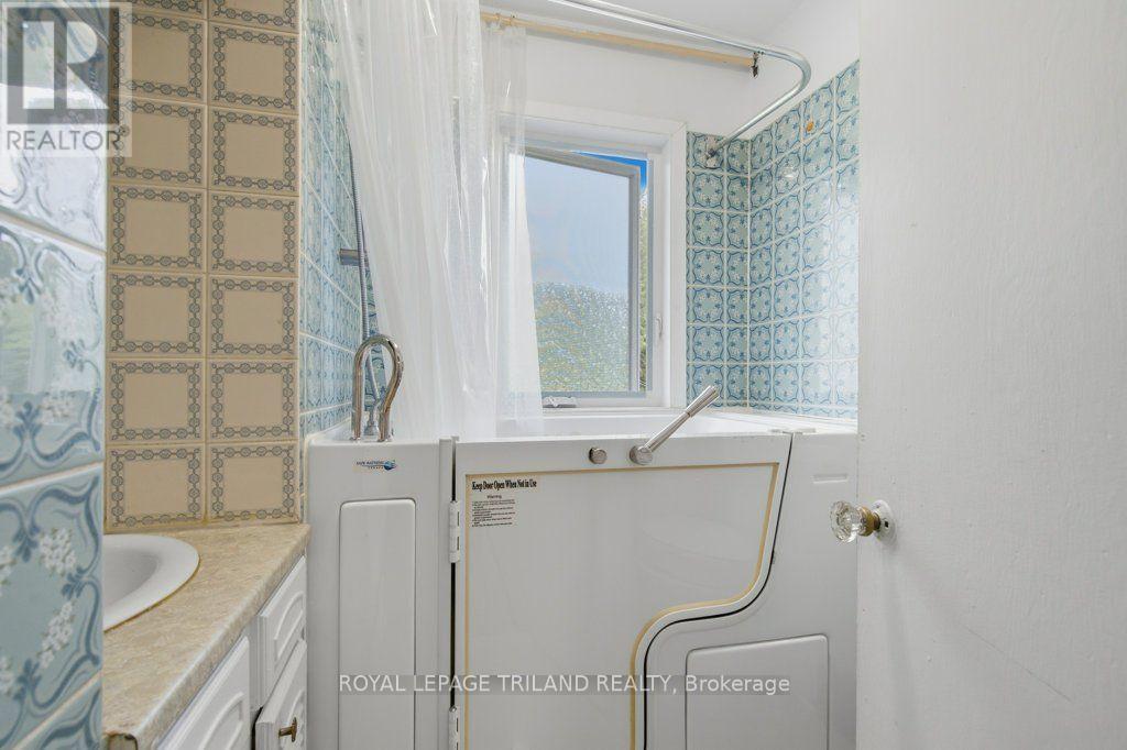 82 South Edgeware Road, St. Thomas, Ontario  N5P 2H6 - Photo 38 - X13847728