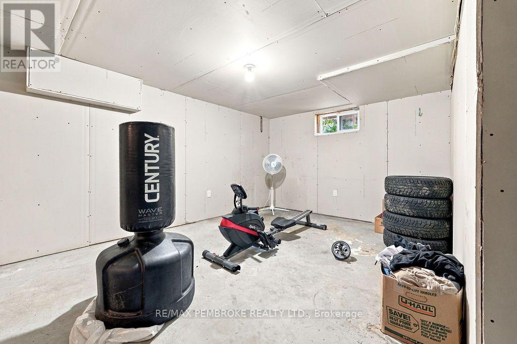 397 Trafalgar Road, Pembroke, Ontario  K8A 5B3 - Photo 34 - X13847618