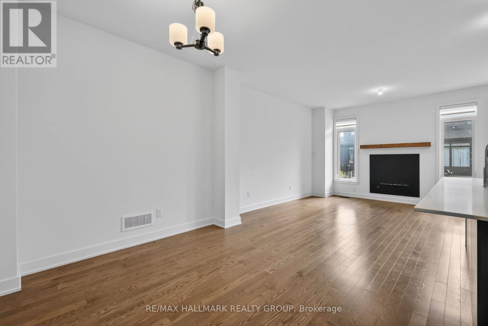 1024 Montelena Road, Ottawa, Ontario  K2S 2R8 - Photo 11 - X13847522