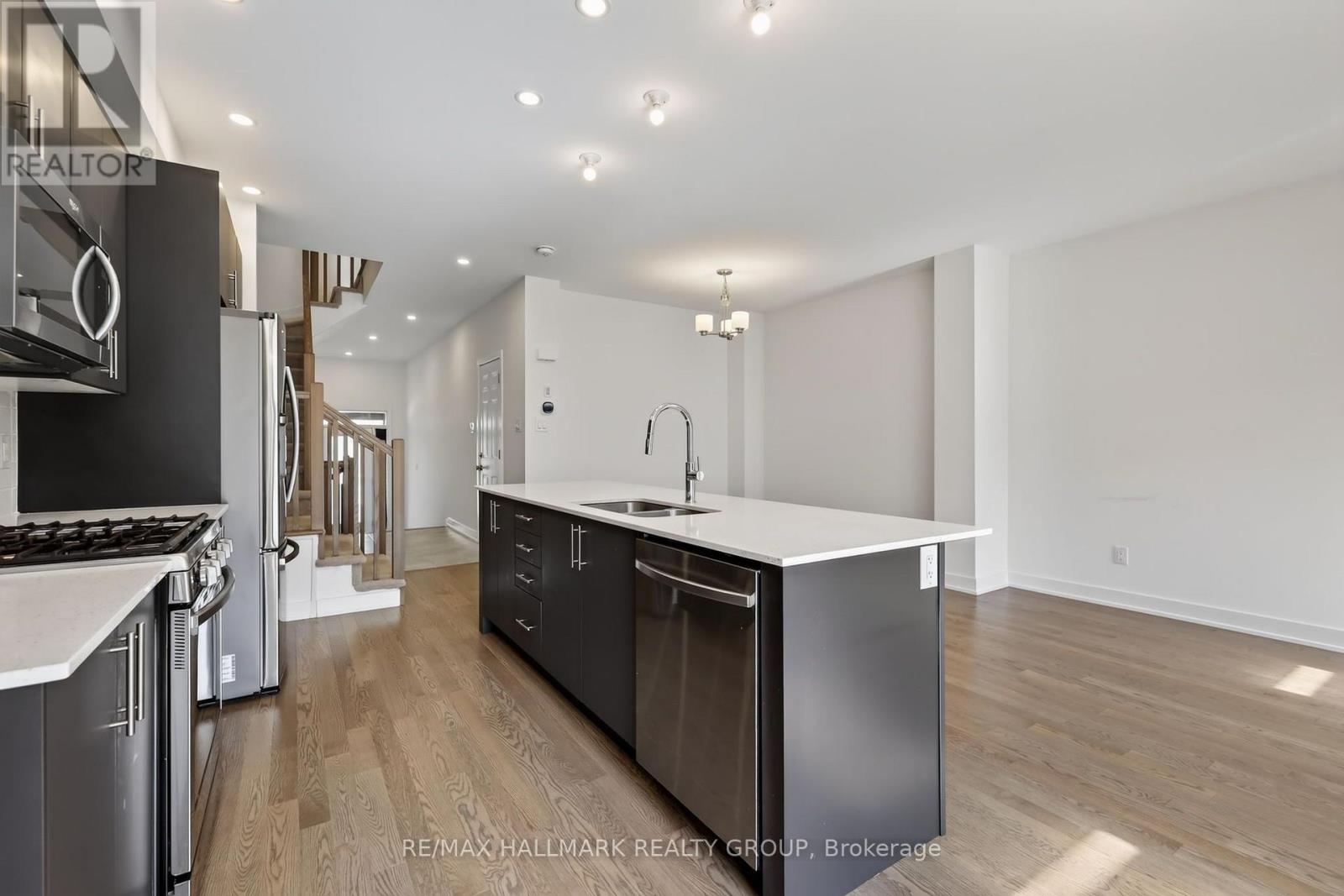 1024 Montelena Road, Ottawa, Ontario  K2S 2R8 - Photo 18 - X13847522