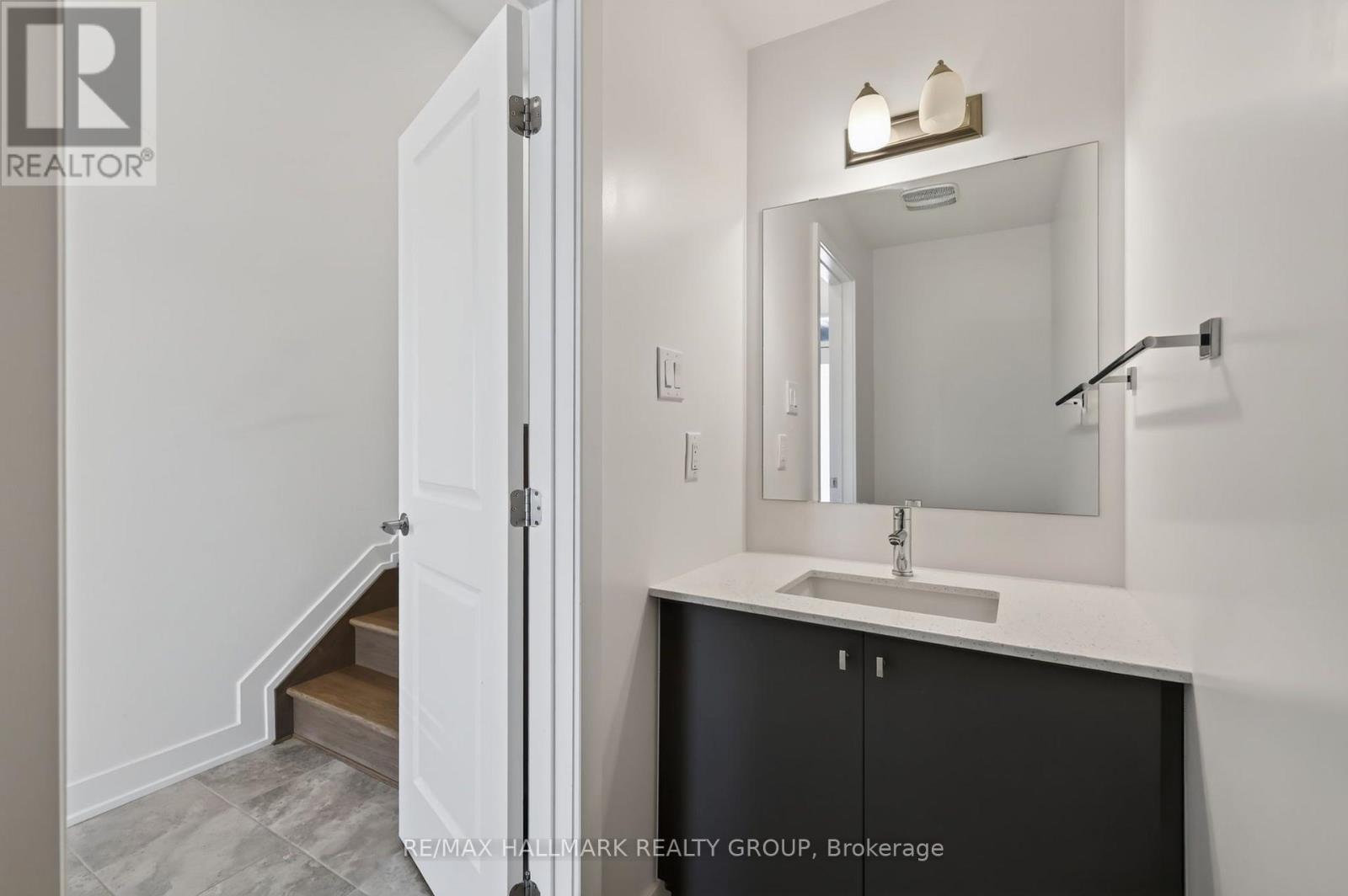 1024 Montelena Road, Ottawa, Ontario  K2S 2R8 - Photo 5 - X13847522