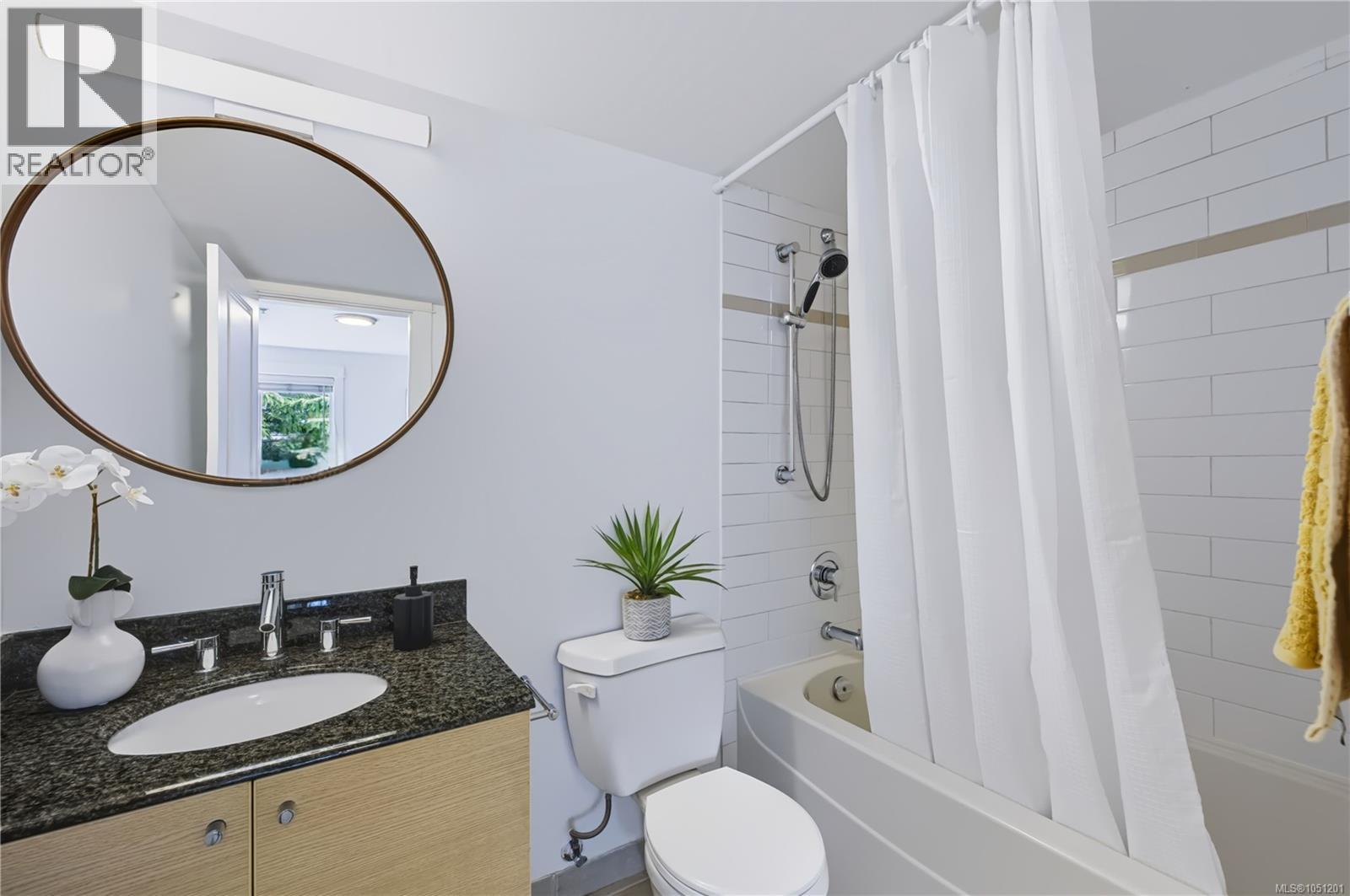 314 1315 Esquimalt Rd